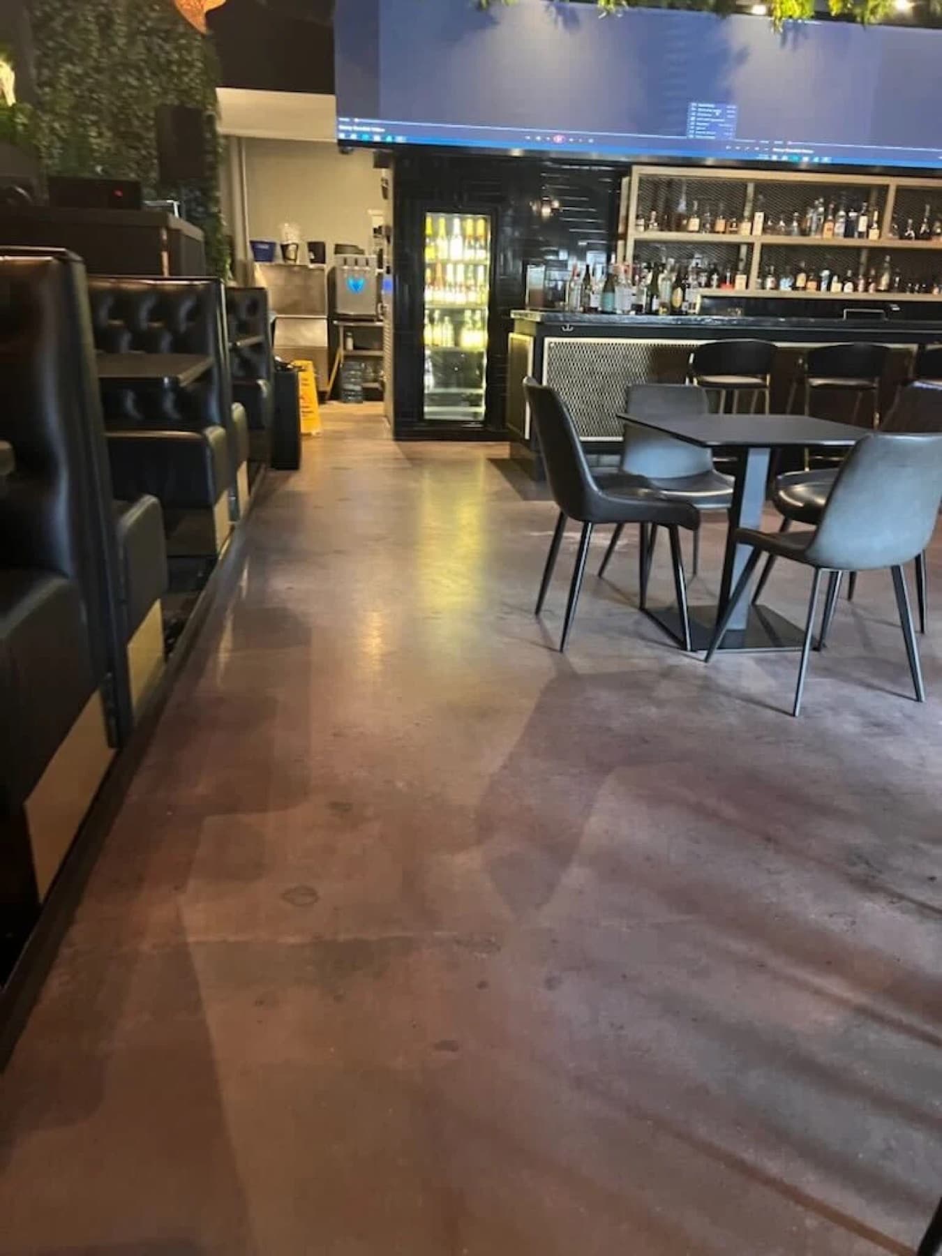 Restaurant and bar dining floor cleaned and polished